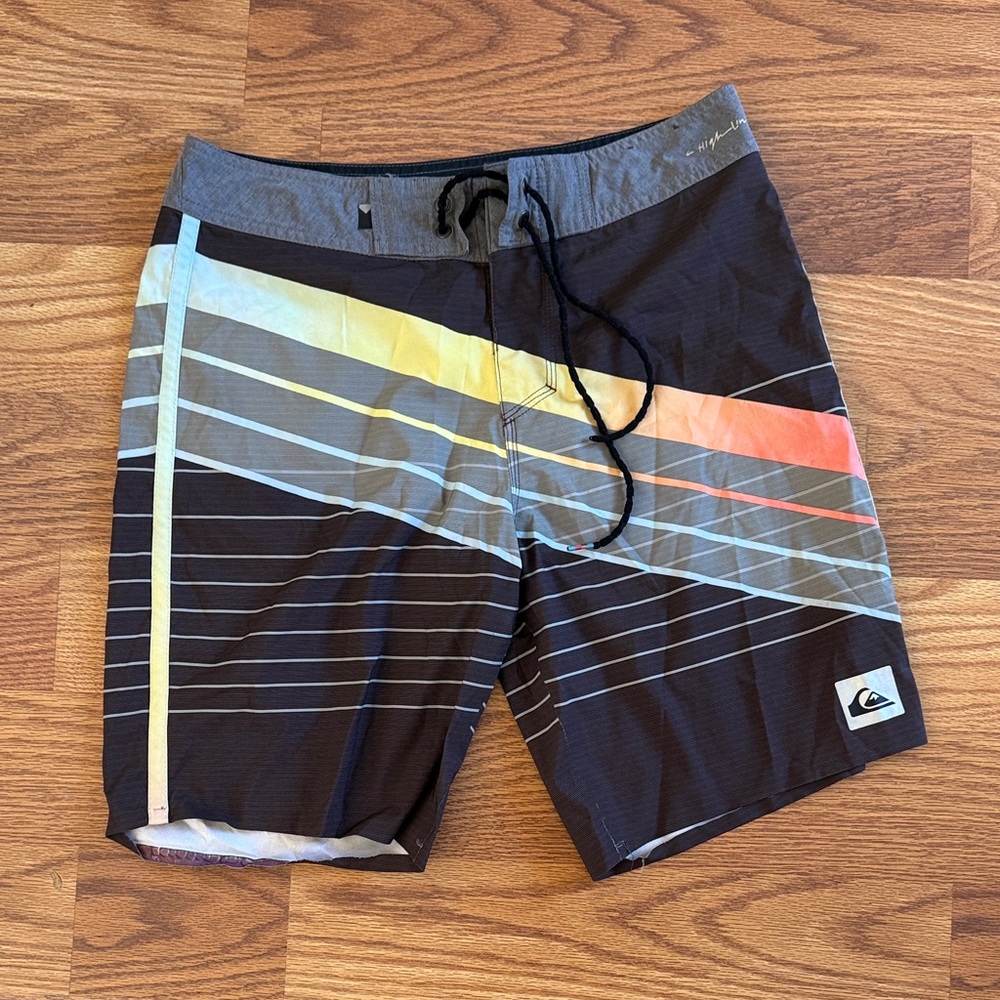 Quiksilver Men's Black and Gray Swim Shorts